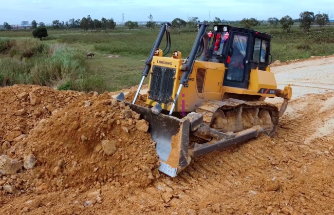 Jasa Sewa Bull Dozer di Setu Tangerang [Harian]