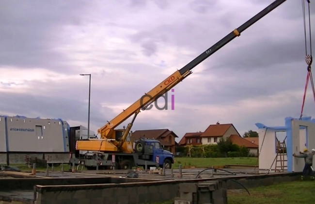 Sewa Crane di Kadudampit Sukabumi Per Jam