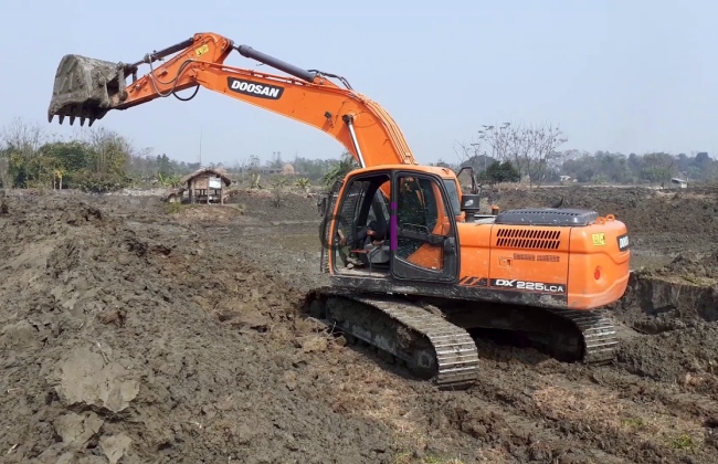 Tempat Sewa Excavator di Pinangsia Jakarta Terdekat