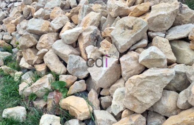 Jual Material Batu Limestone/Batu Kapur di  Sukakarya Bekasi Gratis Ongkir